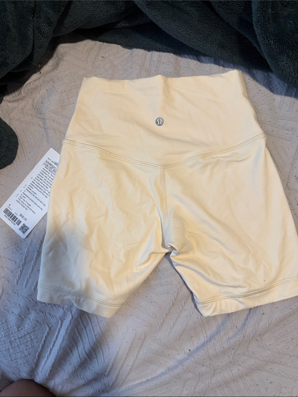 Lululemon align no line buttercream shorts